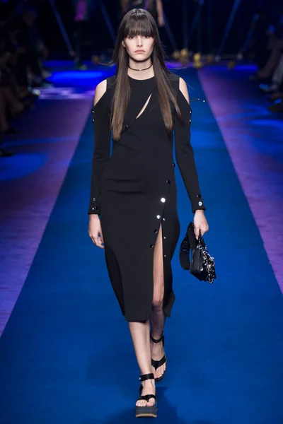 Look 17